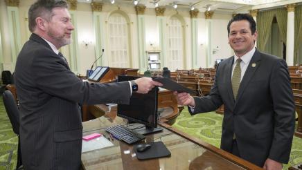 Assemblymember Harabedian Introduces his First Bill at the Assembly Desk